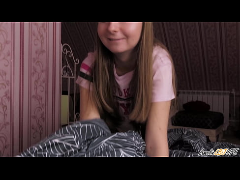❤️ Blondie-k bere BFF-ren sakon zurrupatzen du eta esperma jasotzen du ahoan ❤❌ Super sexua gugan ❌️❤